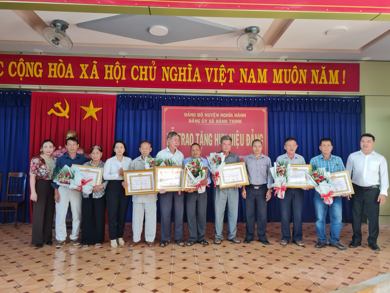 Đảng ủy xã Hành Thịnh tổ chức hội nghị sơ kết giữa nhiệm kỳ 2020 - 2025